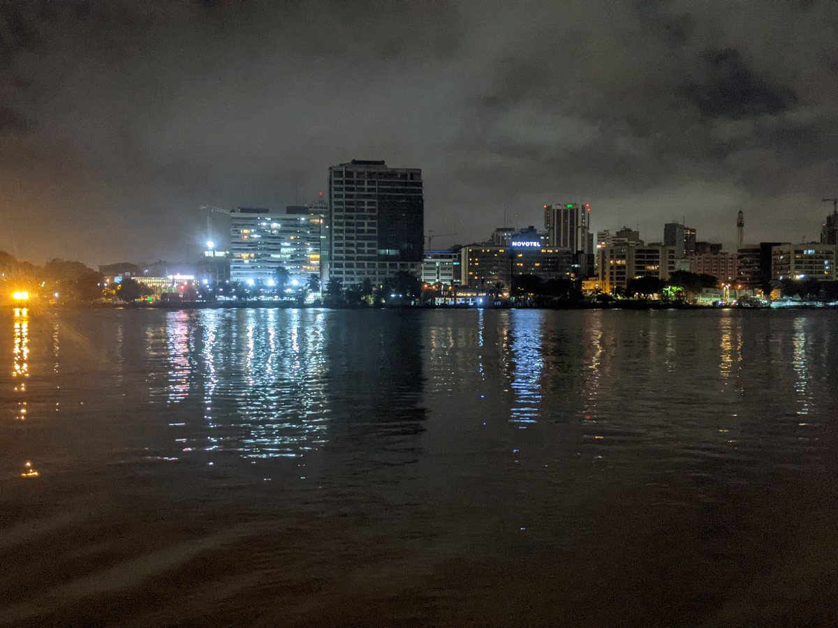 Le Plateau et la lagune, la nuit