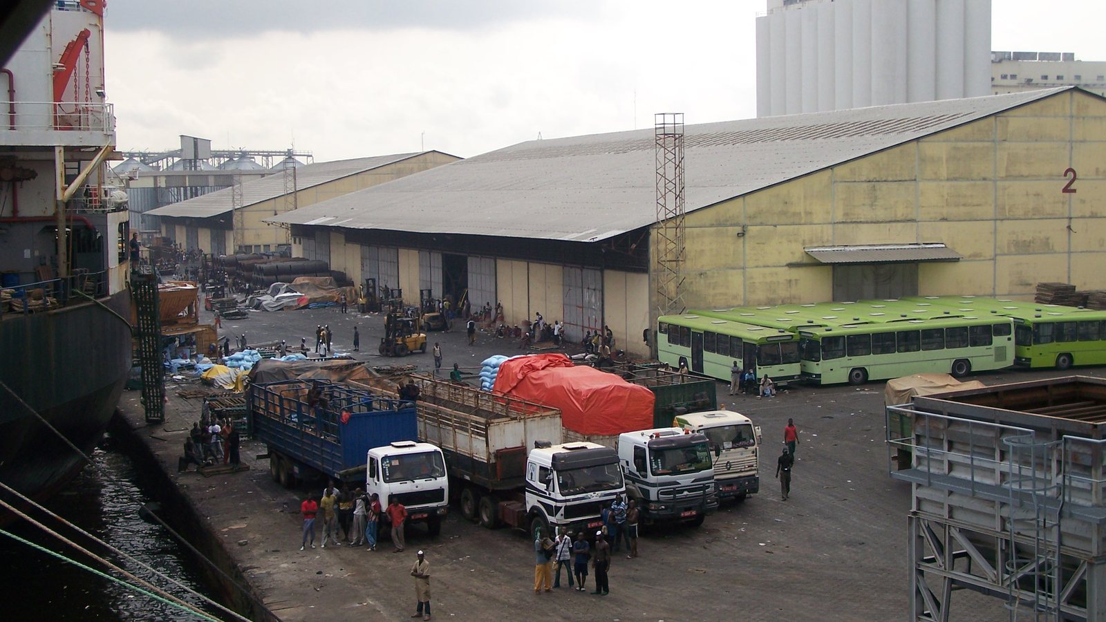 Entrepôts du port d'Abidjan